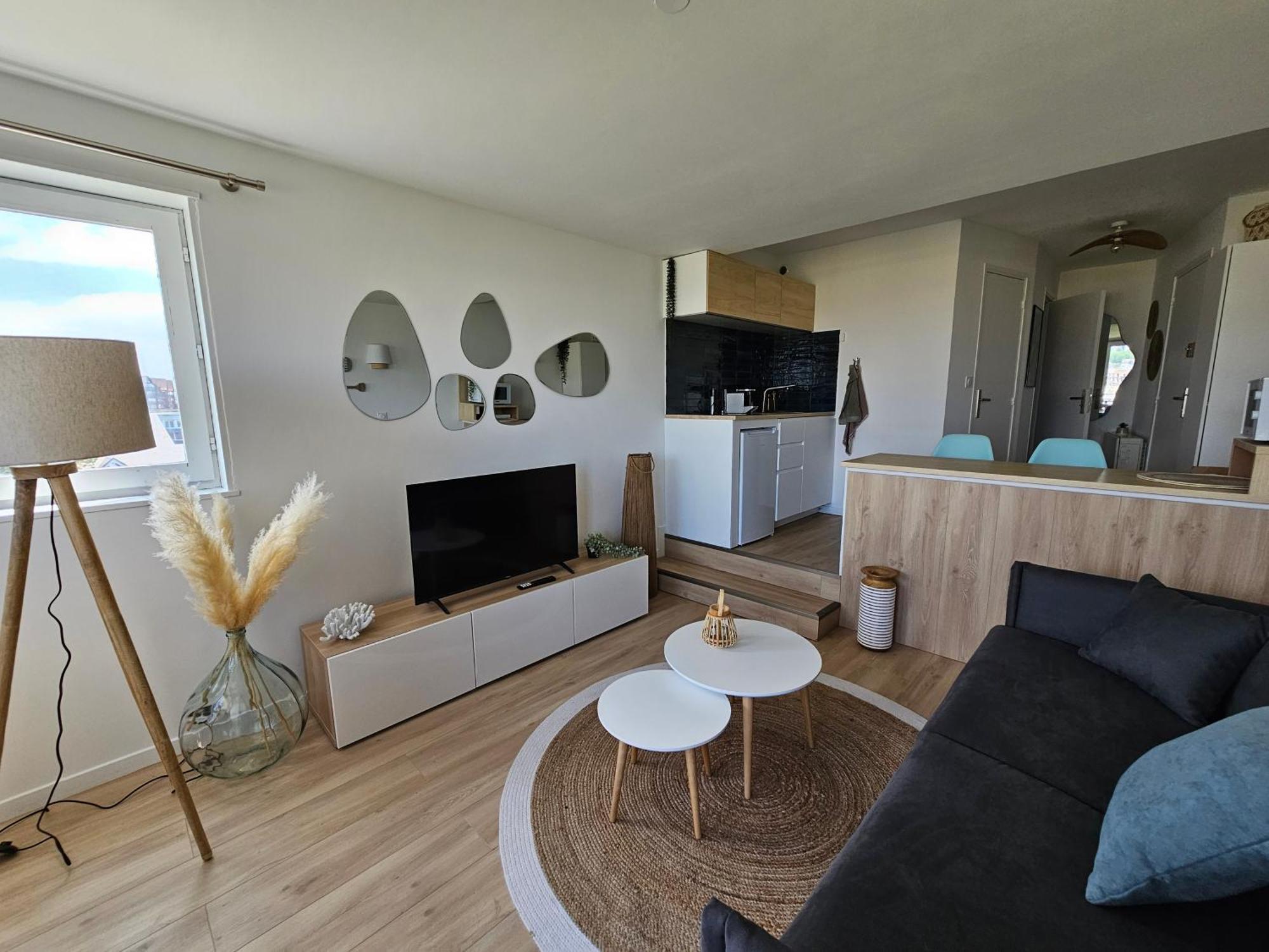 Ocea Marina Appartement Vue Mer Refait A Neuf Avec Parking Privatif Deauville Extérieur photo
