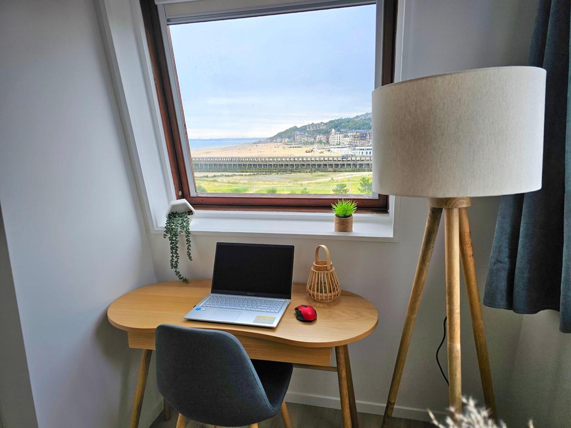 Ocea Marina Appartement Vue Mer Refait A Neuf Avec Parking Privatif Deauville Extérieur photo